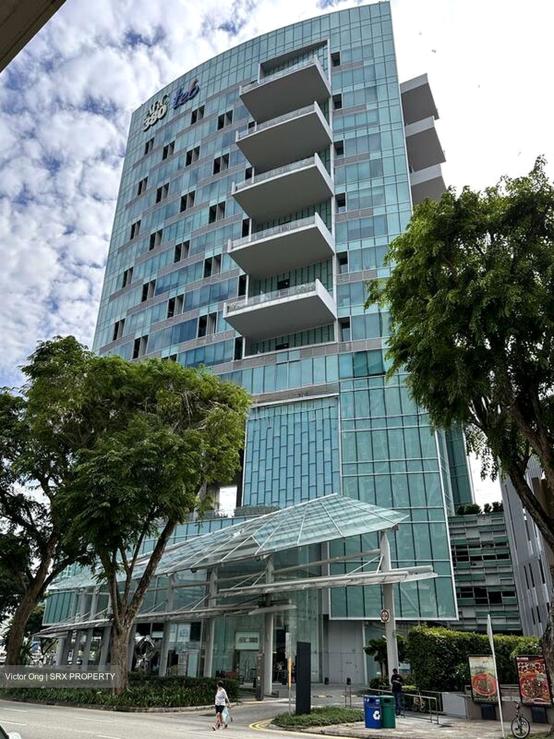 Arc 380 (D8), Office #506728211